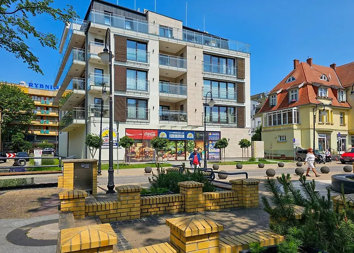 Visit Baltic - Kormoran Z Tarasem Świnoujście (Swinemünde)